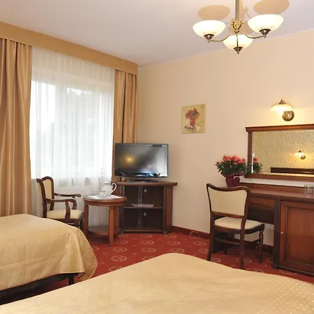 מלון Arkadia Royal 3*