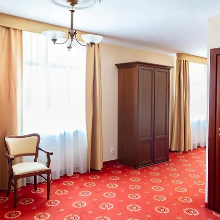 Arkadia Royal Hotel 3*