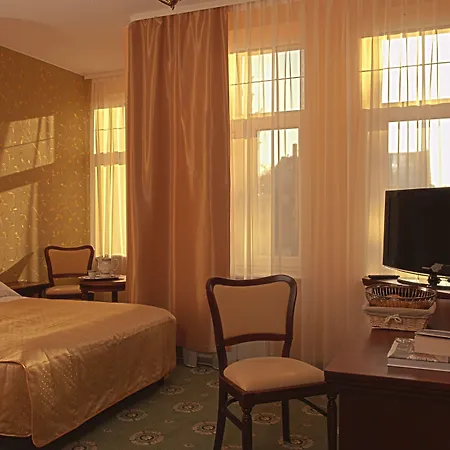 Anin Park Hotel 3*